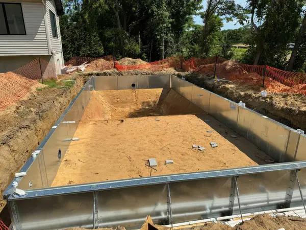 Expert Pool Design and Installation in Minneapolis for Stunning Backyards